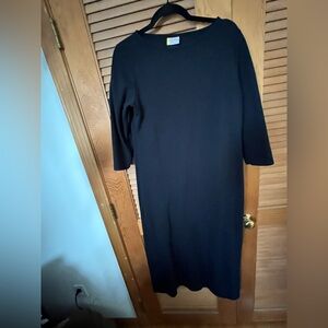 Hanna Andersson dress in black size medium
